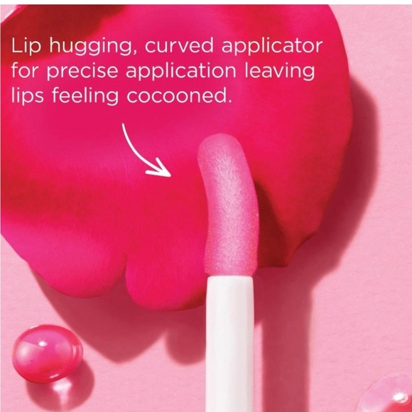 2/$30 Clarins Comfort Lip Oil - Picture 5 of 6